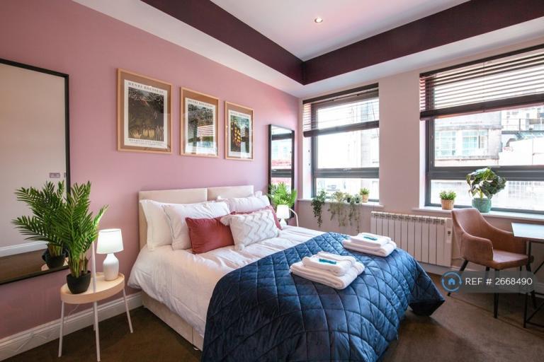 2 bedroom flat in Brighton, Brighton, BN1 (2 bed) (#2668490)