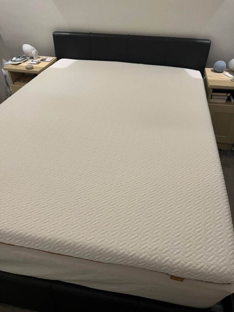 High Quality Foam Mattress Topper (Inofia) – Double, Very Good Condition