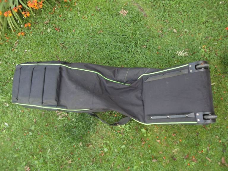 Golf travel / airline / holidays / transportation, padded wheeled bags, various prices 