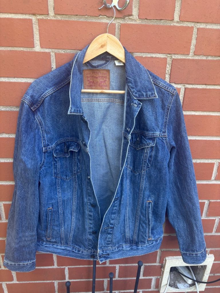 Men's large Levi denim jacket