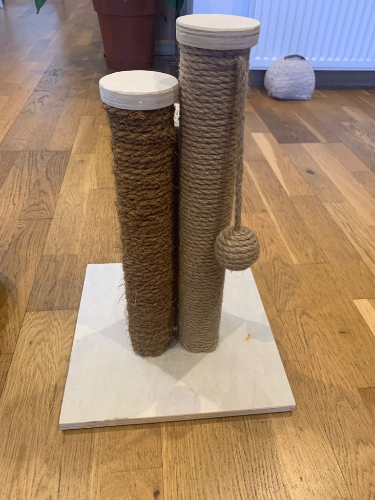 Cat Scratching Post with Sisal Rope and Ball Toy