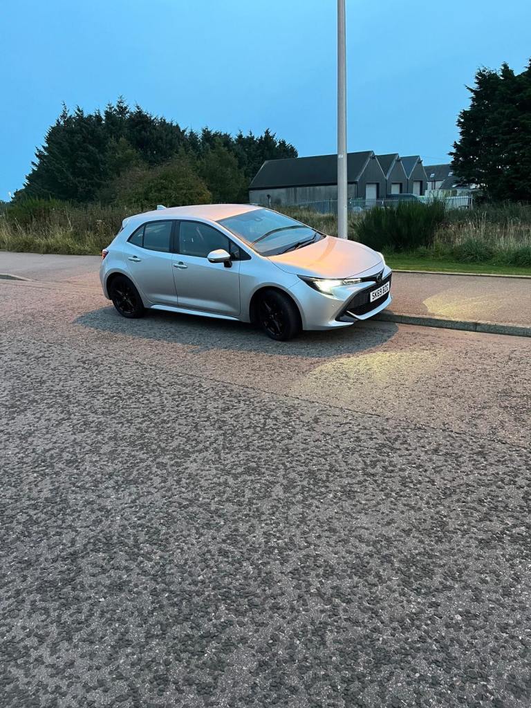 Toyota, COROLLA, Hatchback, 2019, Manual, 1197 (cc), 5 doors