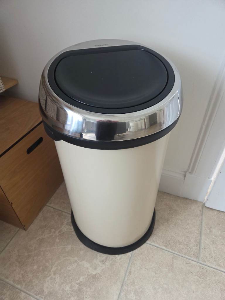 Brabantia 60 Litre Touch Bin (Cream)