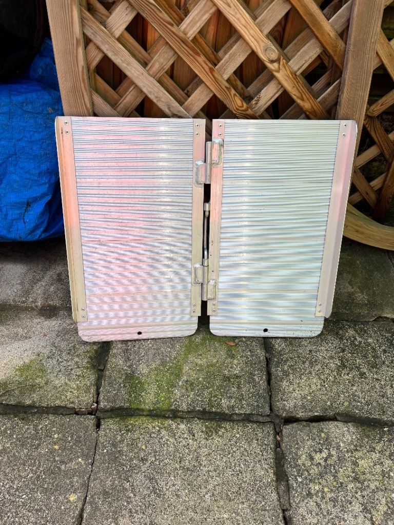 Folding Aluminium Ramp – Excellent condition 