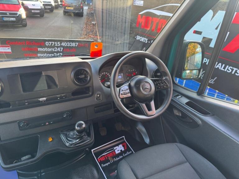  Mercedes-Benz Sprinter SPRINTER 2.1L 314CDI 3.5t H2 L2 RWD WINDOW COMBI CREW