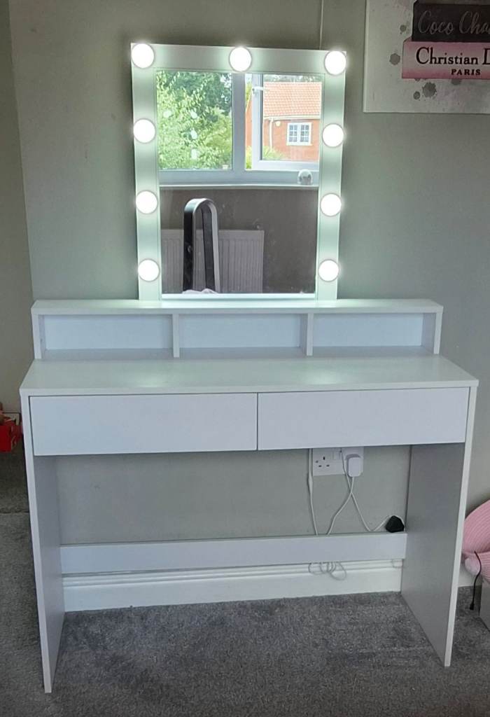 Dressing Table, LED Lights with Adjustable Brightness, Vanity Table with Mirror