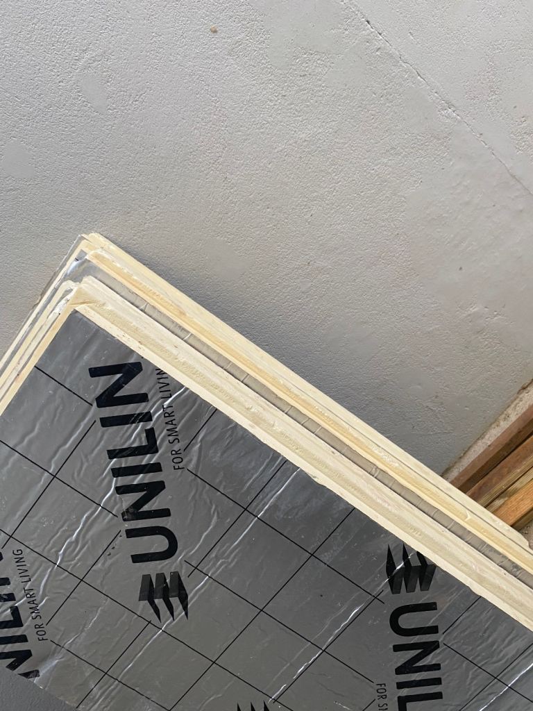 Foil backed cavity insulation (6 sheets) 