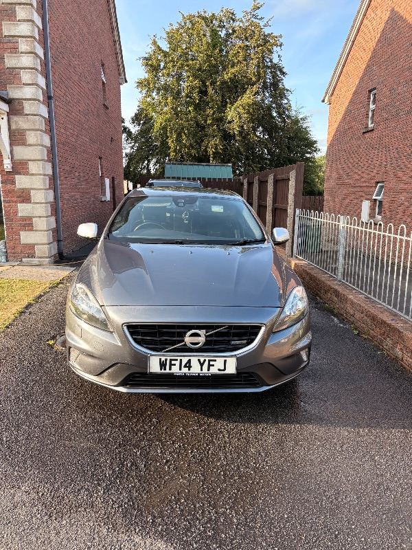 Volvo, V40, Hatchback, 2014, Manual, 1984 (cc), 5 doors