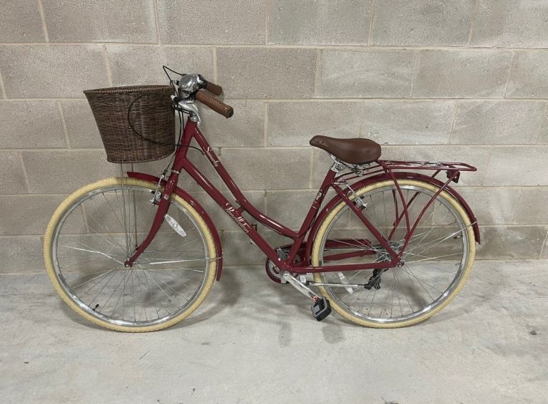 Pendleton Somerby Hybrid Bike – Maroon Red 19” + Wicker Basket (Ridden Once!)