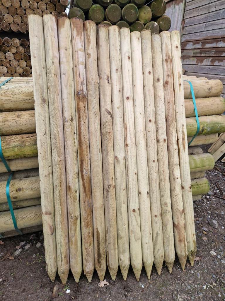 fencing stakes 5ft 6in  and 6ft machined round Best Quality
