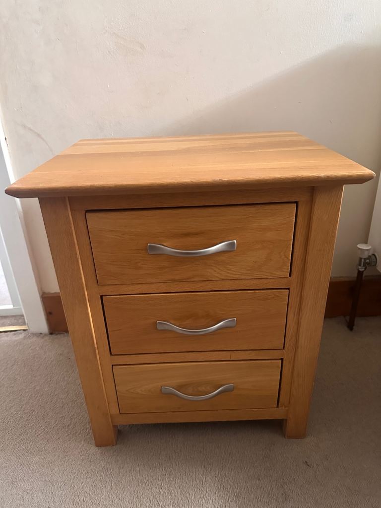 Solid Oak 3 drawer bedside table