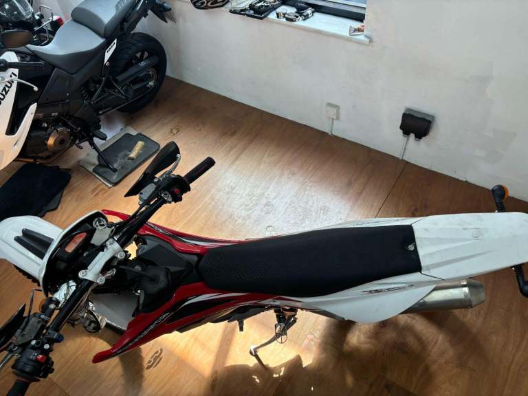 HUSQVARNA TE Red Manual Petrol 2012