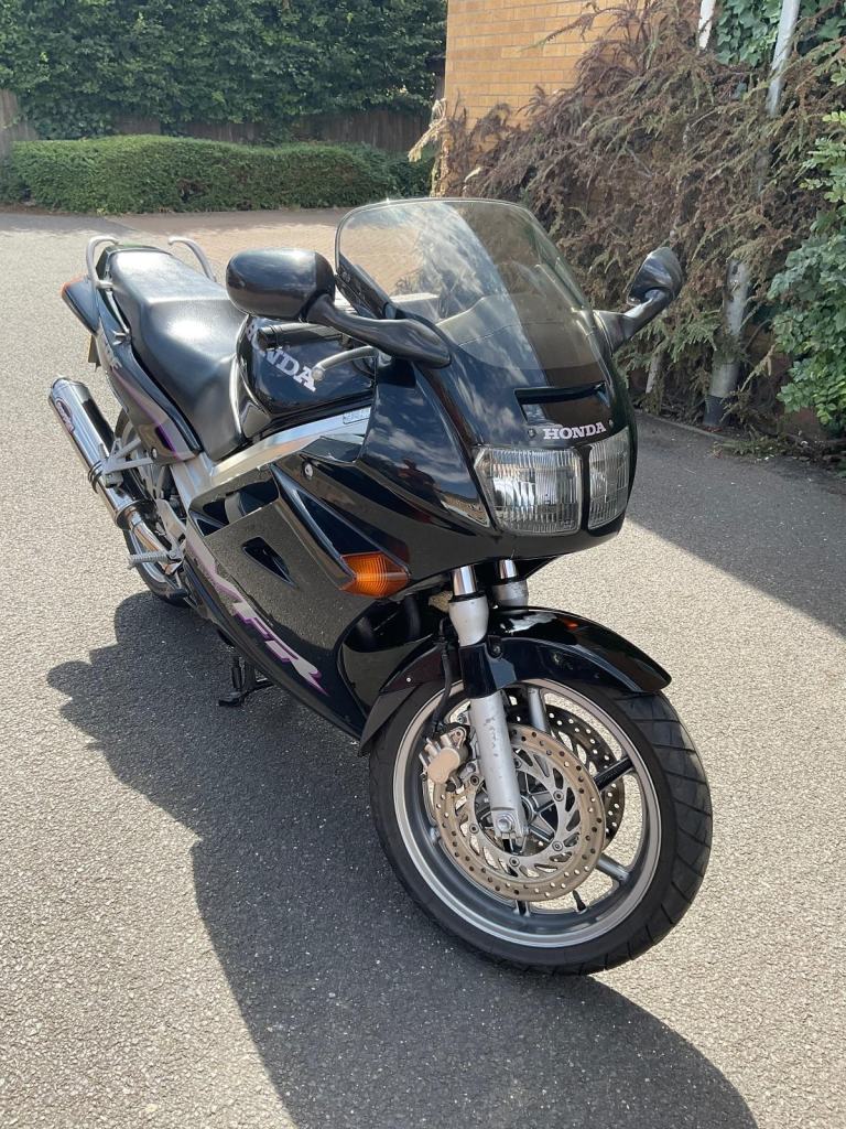 Honda VFR 750