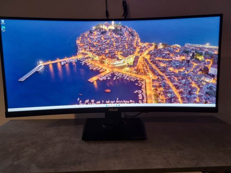 Bargain 35" Curved Gaming monitor UWQHD 100Hz 1ms ASUS ROG TUF VG35VQ (3440x1440) for pc console