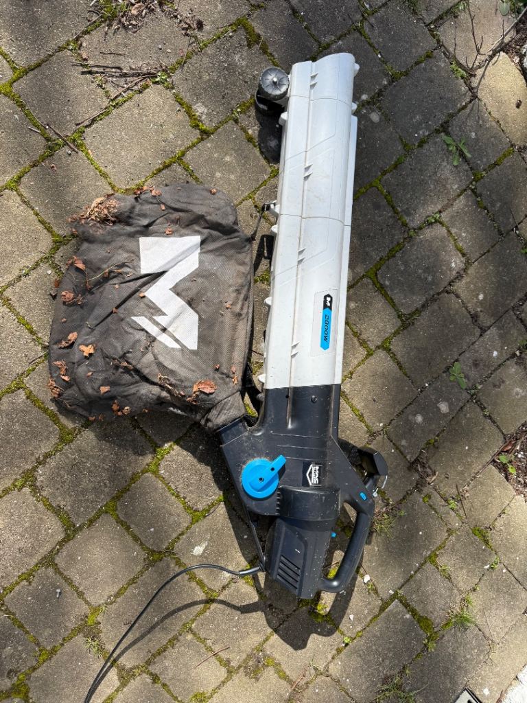 LEAF BLOWER / LEAF VAC - 2800w