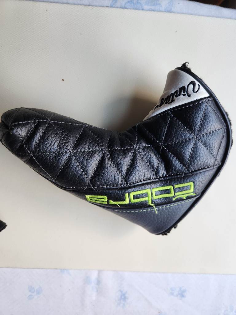 Golf club head covers