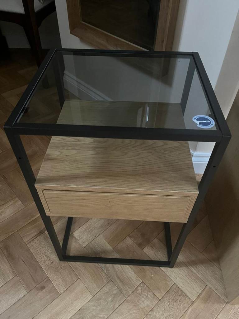  Desk and side drawer unit 