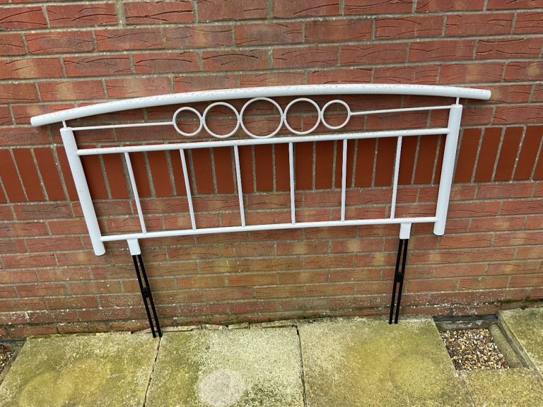 DB Metal Headboard (4’ 6”)