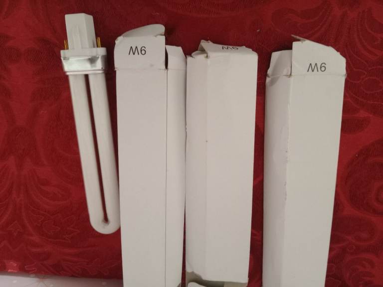 New bundle 9W UV bulb ideal for comsetics lamp 