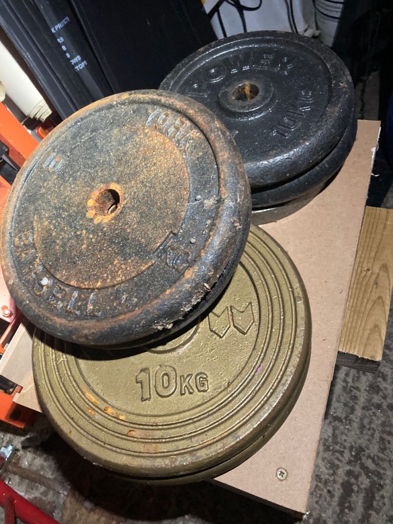 Cast Iron Weight Plates and lifting bars