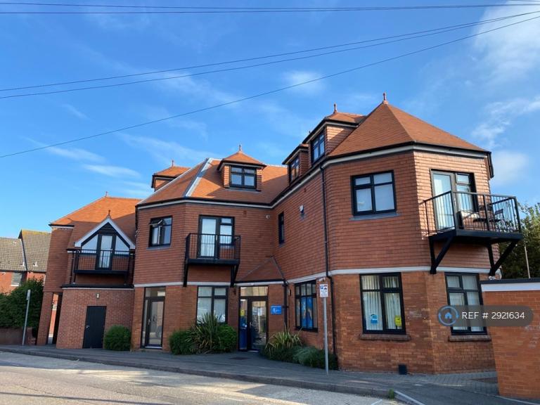 1 bedroom flat in Capstone Road, Bournemouth, BH8 (1 bed) (#2921634)