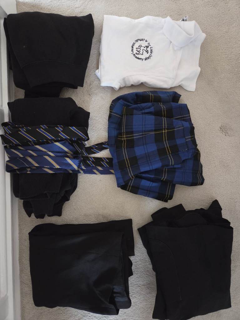 De lisle college school uniform