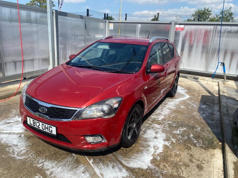 Kia ceed 1.6 diesel  AUTOMATIC 