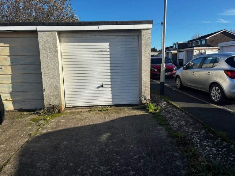 Single Garage to Rent - Whitchurch