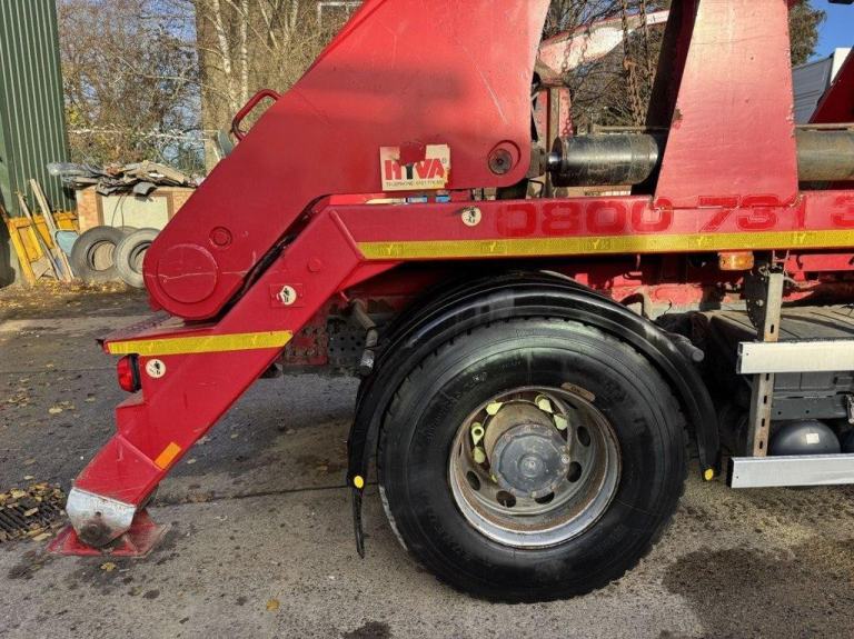 2018 MERCEDES ECONIC 1830 SKIP LOADER