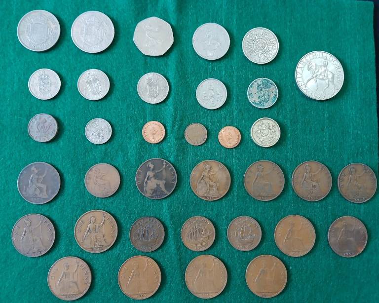 Coins British x37 