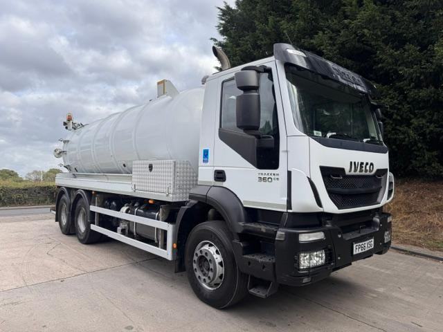 2016 66 Iveco Trakker E6 6x4 GK&N vacuum tanker wash down/re-fill pump air con