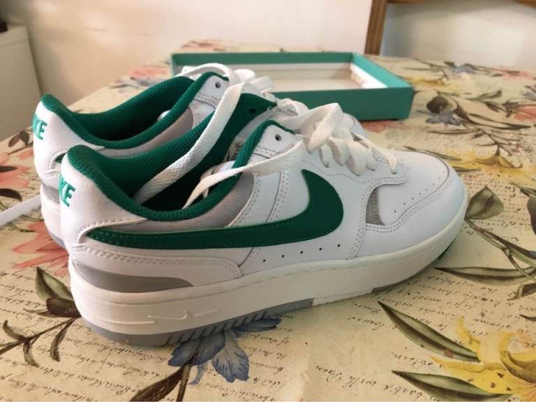 Nike trainers size 6 brand new no box