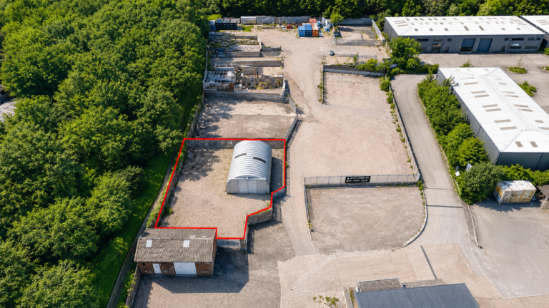 To Let – Self Contained hard standing Compound / Storage / Workshop / Secure 24-7 site 