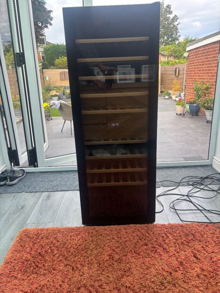 Cavecool Wine Cooler / Fridge - As Good As New