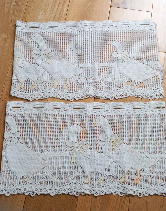 Duck Net Curtains X 2.