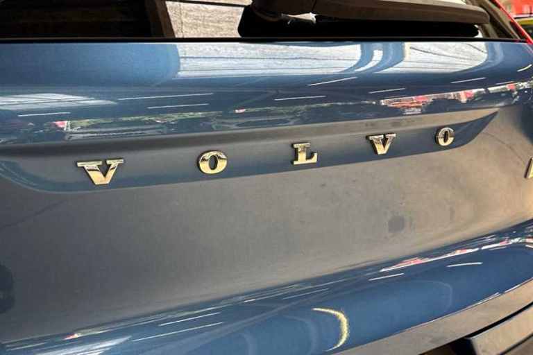 2021 Volvo XC40 1.5 T5 Recharge PHEV R DESIGN Pro 5dr Auto ESTATE PETROL/ELECTRIC Automatic