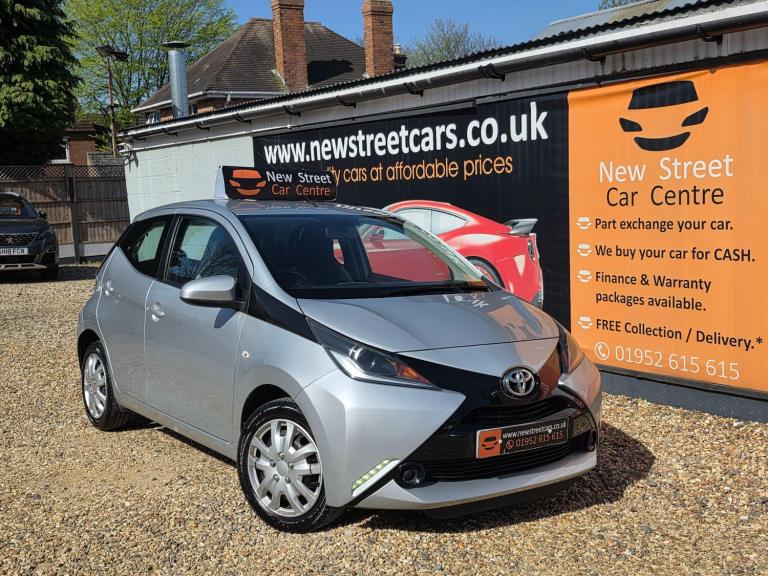  Toyota AYGO 1.0 VVT-i x-play Hatchback 5dr Petrol Manual Euro 5 Euro 5 (68 ps) Petrol Manual
