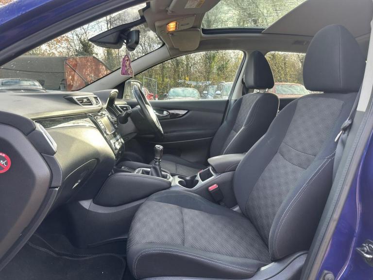 2015 Nissan Qashqai 1.5 dCi N-Tec+ 5dr HATCHBACK DIESEL Manual