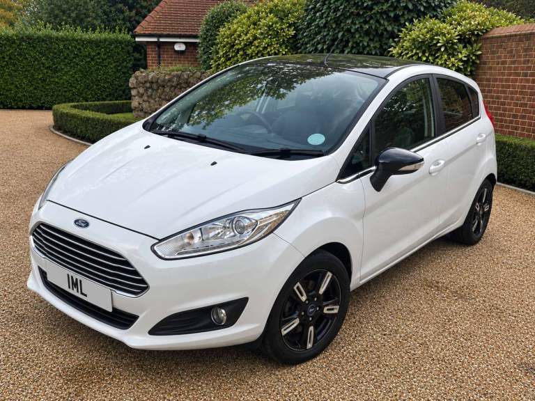 2016 Ford Fiesta 1.0 Fiesta Zetec White Edition Autumn 5dr Hatchback Petrol Manual
