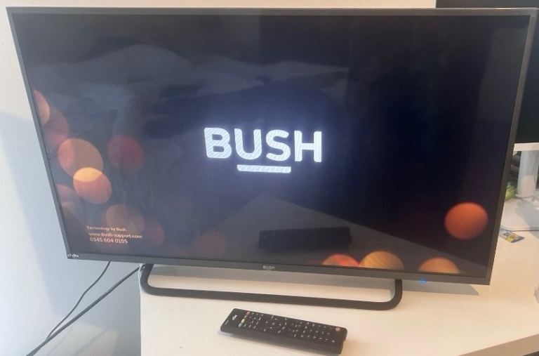 bush 32 inch VL32HDLED TV