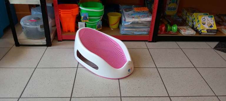 Angelcare bath support in pink/white