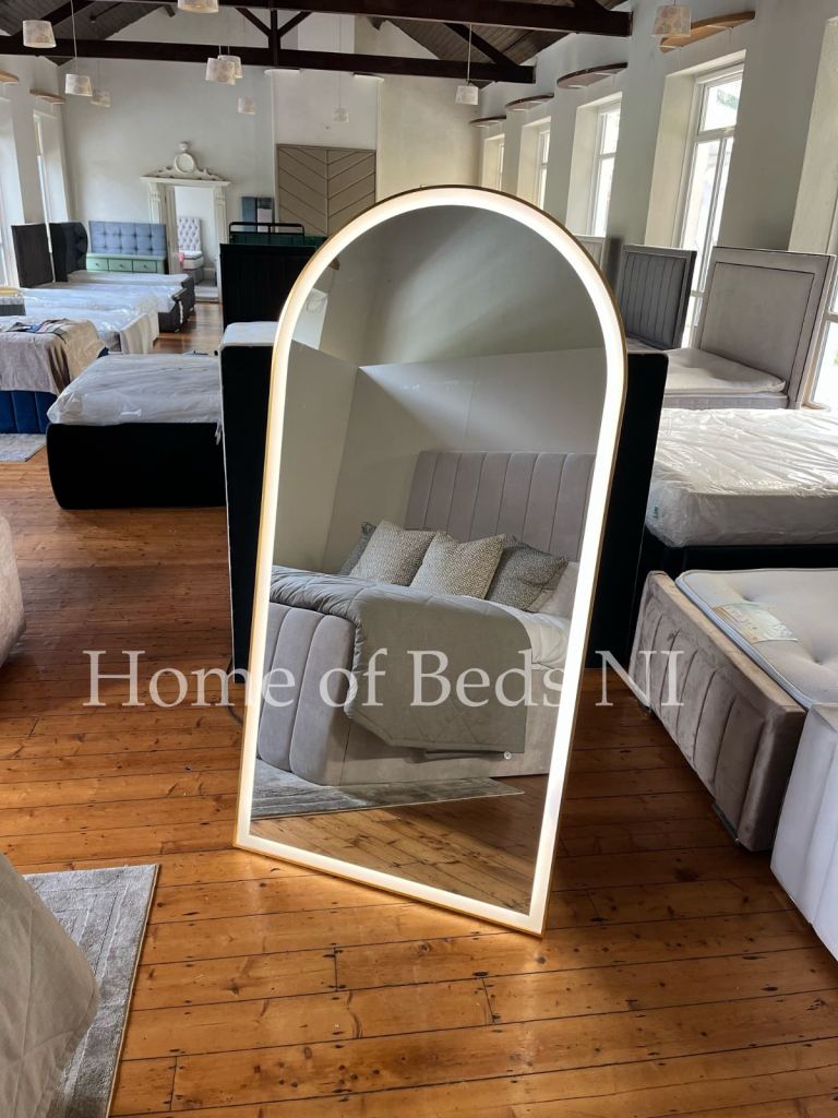 Arched Illuminated Mirror with 3 Light Settings