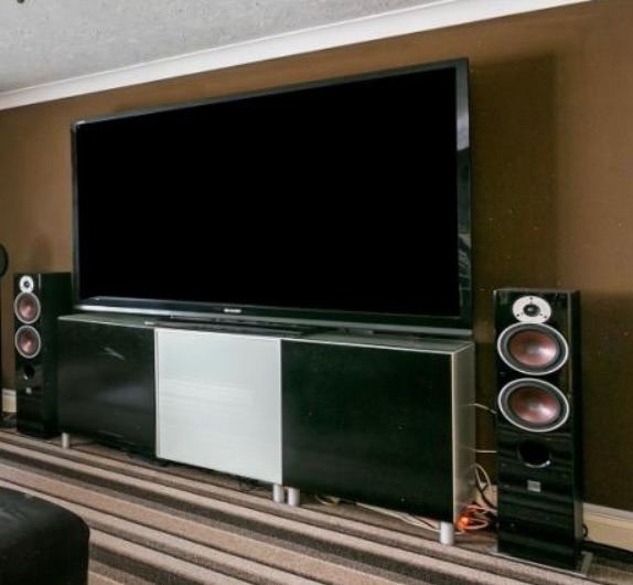 Very large Tv Sharp 80 inch TV 3D smart TV AQUOS