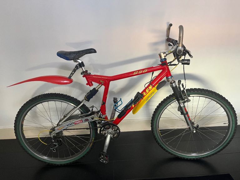 Red Mountain Bike – Good condition, ready to ride 