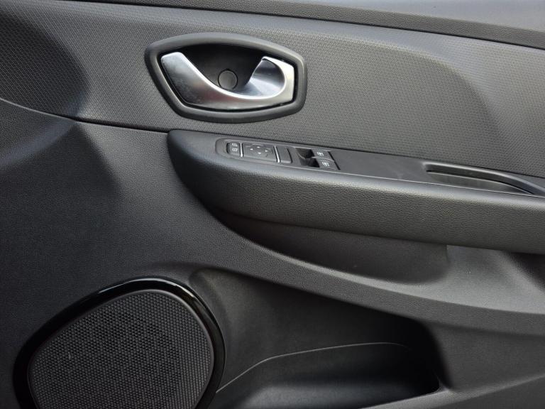 2016 Renault Clio 1.5 dCi Dynamique Nav Euro 6 (s/s) 5dr HATCHBACK Diesel Manual