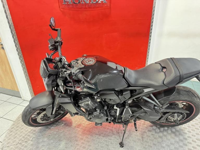 2022 '71' Honda CB1000R Black Edition