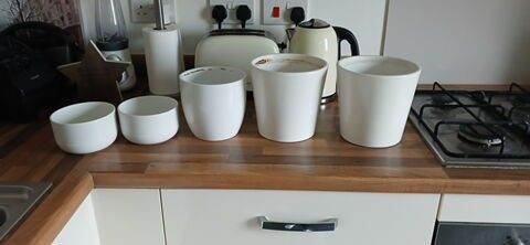 5 Plant Pots as Pictured