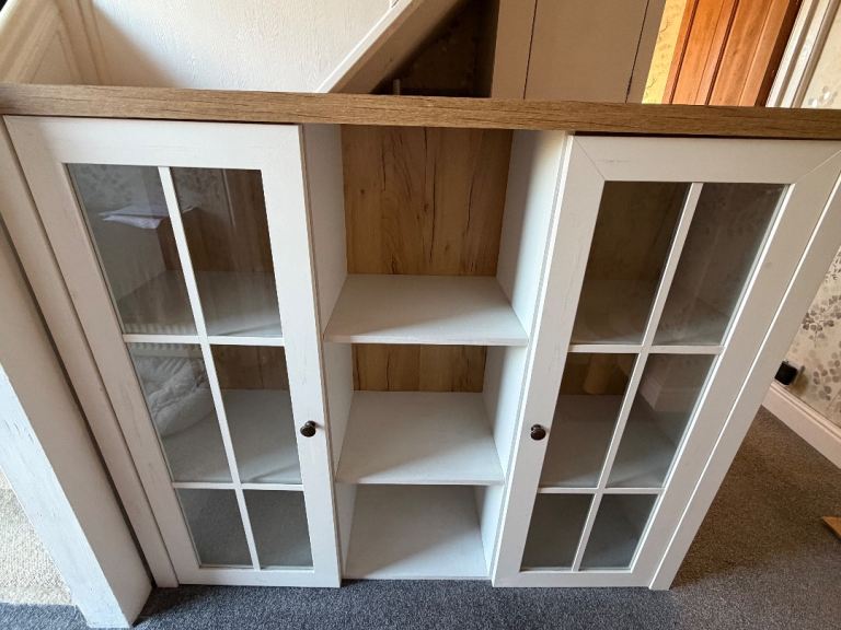 Sideboard top section 