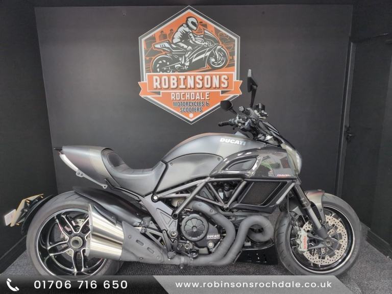 2015 65 DUCATI DIAVEL CARBON