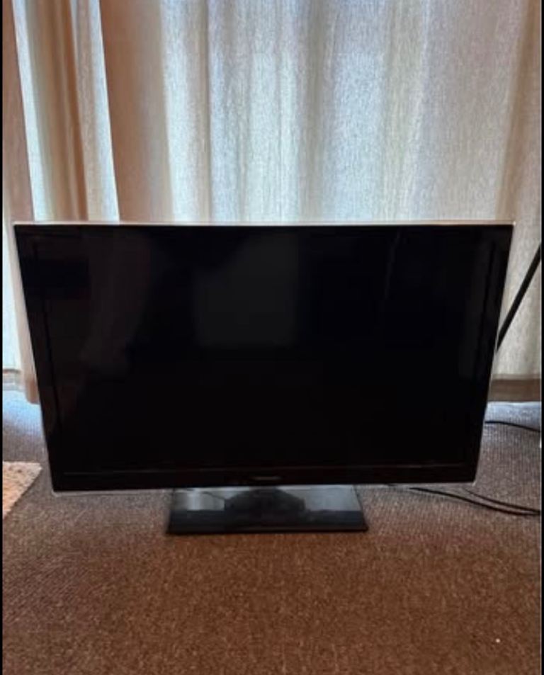 32 inch Panasonic LCD TV